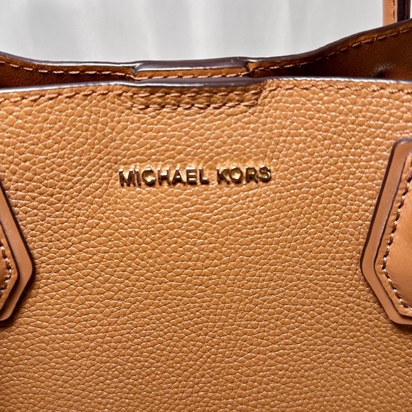 Michael Kors Mercer Gallery Medium Tote In Brown - Picture 2 of 12